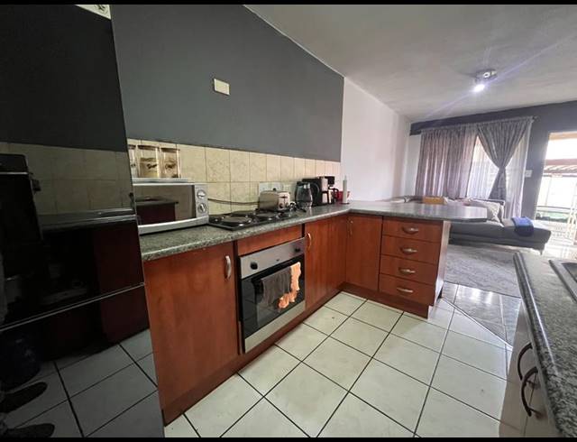 2 BEDROOM TOWNHOUSE FOR SALE IN ELSPARK
